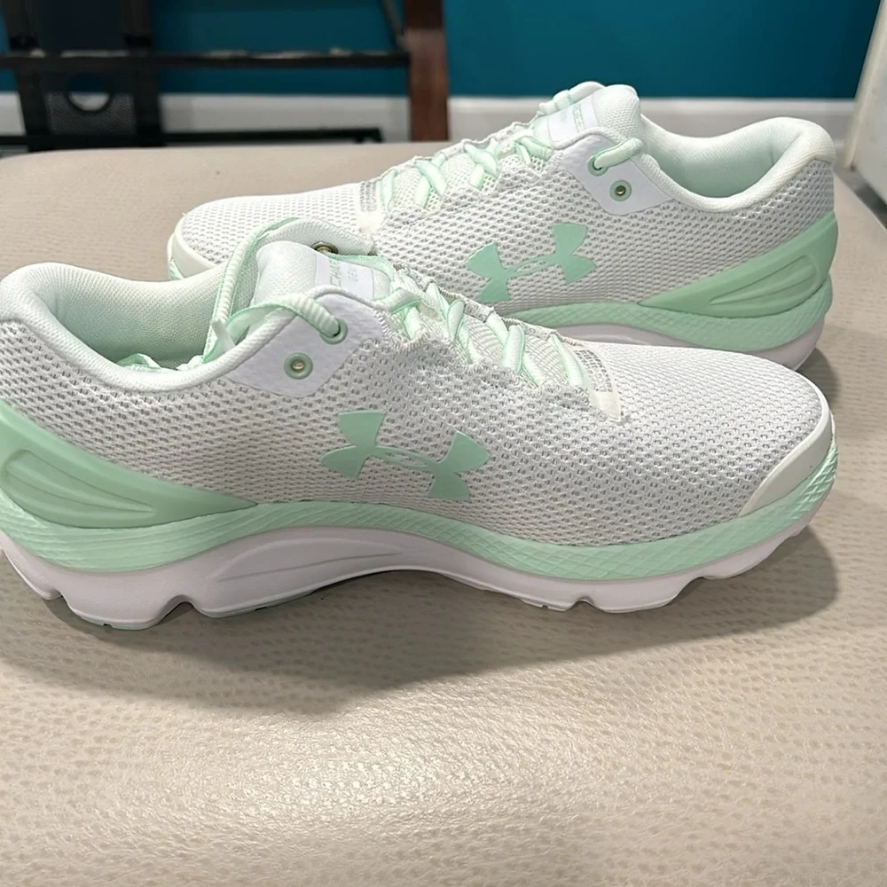 Under Armour Women Charged Gemini - Picture 6 of 10